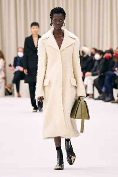 Look 20